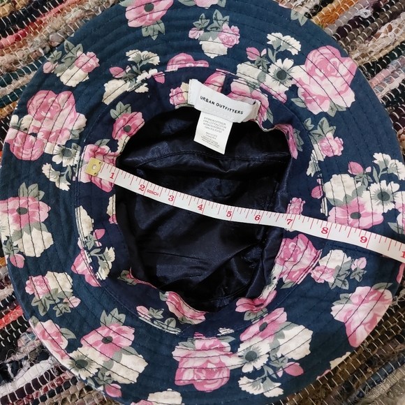 UO Urban Outfitters Navy Blue Floral Print Bucket Hat Unisex Mens Womens - Picture 8 of 8